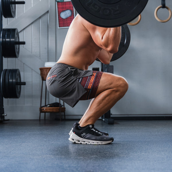 ManashortCharcoalfrontsquatb_g