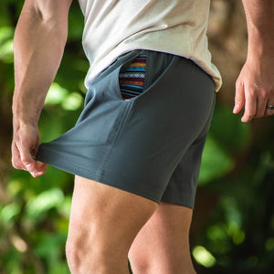 Sapien 2.0 Short 5"(Casual Stretch) - Charcoal side stretch lifestyle