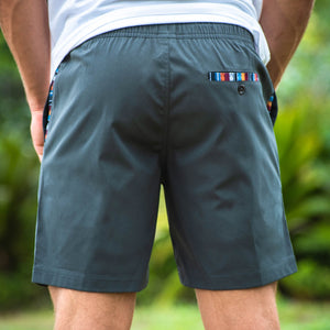 Sapien 2.0 Short 7"(Casual Stretch) - Charcoal front stretch lifestyle